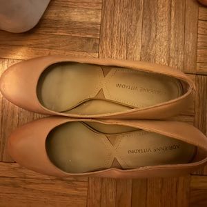 Adrienne Vittadini taupe leather pumps size 9